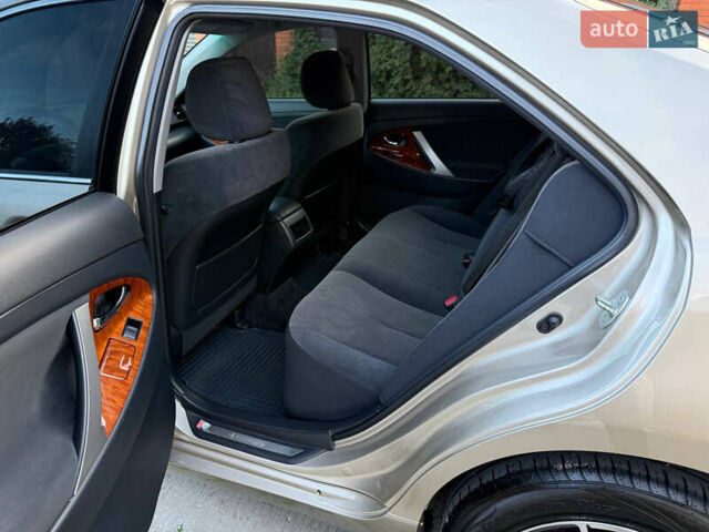 Тойота Камри 2008 в Харькове на Automoto.ua Бежевый Тойота Камри, объемом двигателя 2.4 л и пробегом 73 тыс. км за 10000 $, фото 35 на Automoto.ua