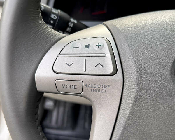 Бежевый Тойота Камри, объемом двигателя 3.5 л и пробегом 156 тыс. км за 9500 $, фото 27 на Automoto.ua