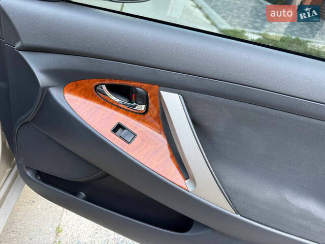 Тойота Камри 2008 в Харькове на Automoto.ua Бежевый Тойота Камри, объемом двигателя 2.4 л и пробегом 73 тыс. км за 10000 $, фото 49 на Automoto.ua