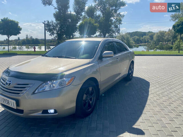 Бежевый Тойота Камри, объемом двигателя 2.36 л и пробегом 320 тыс. км за 6250 $, фото 8 на Automoto.ua
