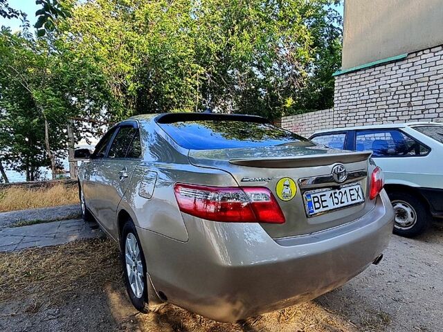Бежевий Тойота Камрі, об'ємом двигуна 2.4 л та пробігом 170 тис. км за 7999 $, фото 2 на Automoto.ua