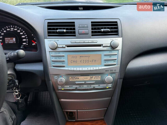 Тойота Камри 2008 в Харькове на Automoto.ua Бежевый Тойота Камри, объемом двигателя 2.4 л и пробегом 73 тыс. км за 10000 $, фото 62 на Automoto.ua