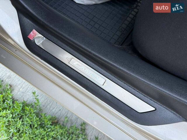 Тойота Камри 2008 в Харькове на Automoto.ua Бежевый Тойота Камри, объемом двигателя 2.4 л и пробегом 73 тыс. км за 10000 $, фото 58 на Automoto.ua