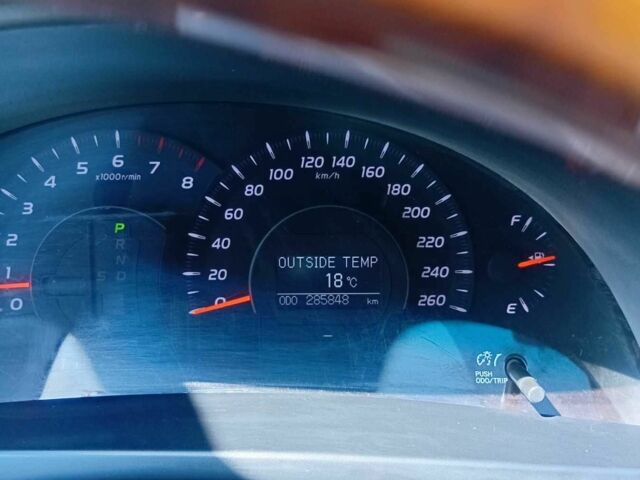 Бежевый Тойота Камри, объемом двигателя 3.5 л и пробегом 286 тыс. км за 9000 $, фото 2 на Automoto.ua