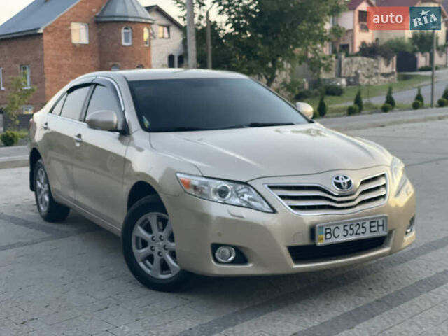 Тойота Камри 2009 в Самборе на Automoto.ua Бежевый Тойота Камри, объемом двигателя 2.4 л и пробегом 295 тыс. км за 10700 $, фото 9 на Automoto.ua