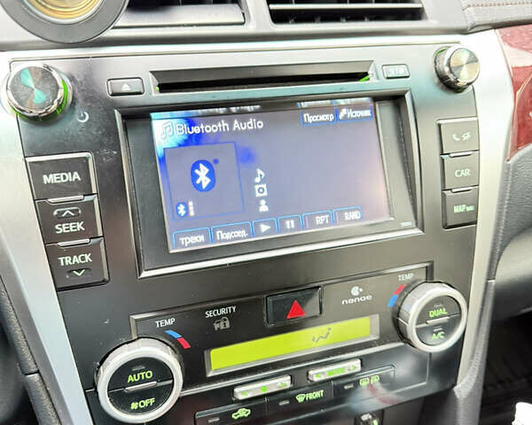 Тойота Камри 2012 в Броварах на Automoto.ua Бежевый Тойота Камри, объемом двигателя 2.49 л и пробегом 275 тыс. км за 12900 $, фото 18 на Automoto.ua