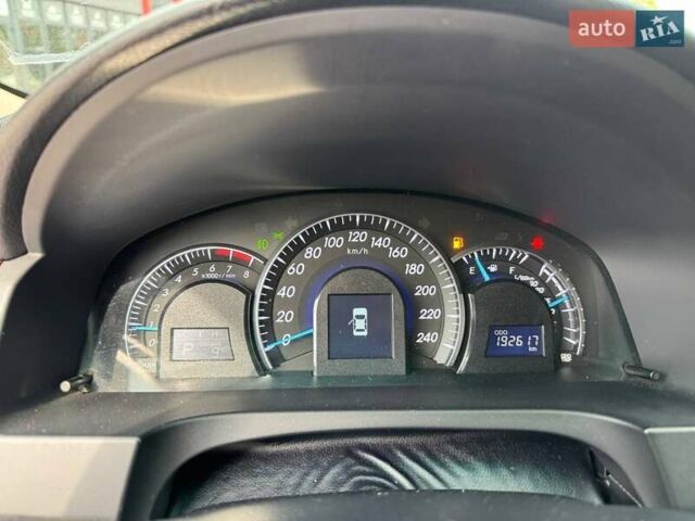Бежевий Тойота Камрі, об'ємом двигуна 2.5 л та пробігом 192 тис. км за 11199 $, фото 21 на Automoto.ua