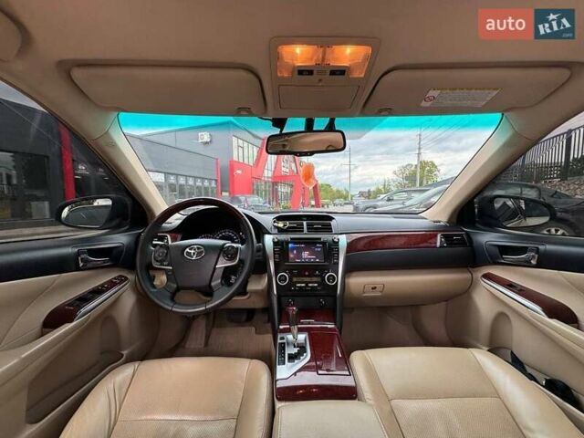 Бежевий Тойота Камрі, об'ємом двигуна 2.5 л та пробігом 192 тис. км за 11199 $, фото 13 на Automoto.ua