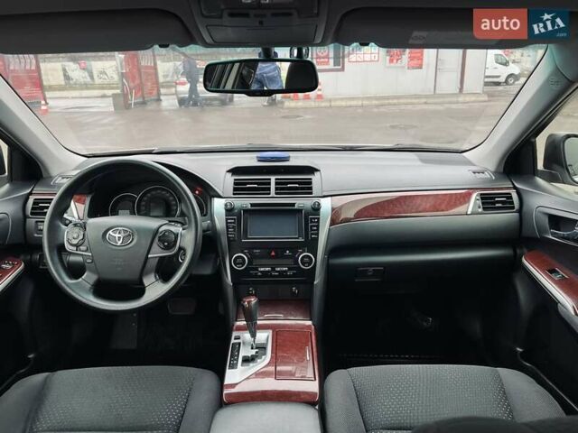 Бежевий Тойота Камрі, об'ємом двигуна 2.5 л та пробігом 247 тис. км за 12350 $, фото 23 на Automoto.ua