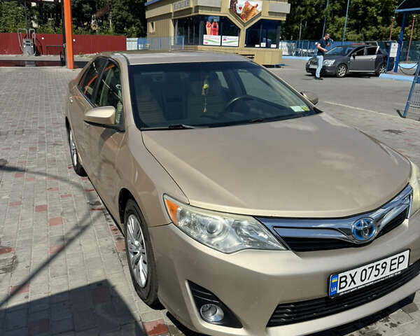Бежевый Тойота Камри, объемом двигателя 2.49 л и пробегом 160 тыс. км за 10500 $, фото 1 на Automoto.ua