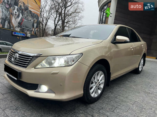 Бежевий Тойота Камрі, об'ємом двигуна 2.5 л та пробігом 247 тис. км за 12350 $, фото 68 на Automoto.ua