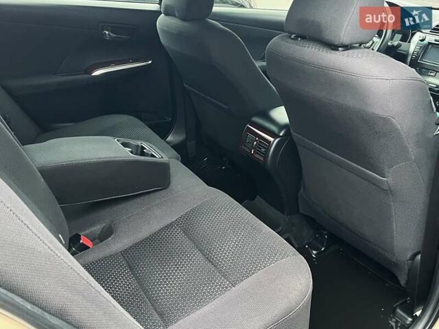 Бежевий Тойота Камрі, об'ємом двигуна 2.5 л та пробігом 247 тис. км за 12350 $, фото 40 на Automoto.ua