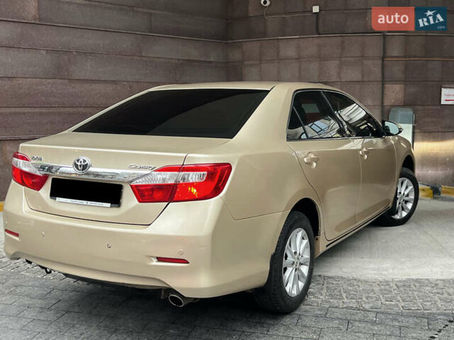 Бежевий Тойота Камрі, об'ємом двигуна 2.5 л та пробігом 247 тис. км за 12350 $, фото 65 на Automoto.ua