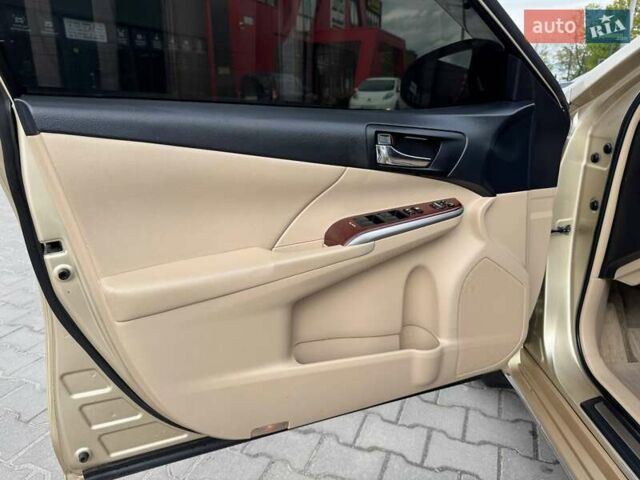 Бежевий Тойота Камрі, об'ємом двигуна 2.5 л та пробігом 192 тис. км за 11199 $, фото 16 на Automoto.ua