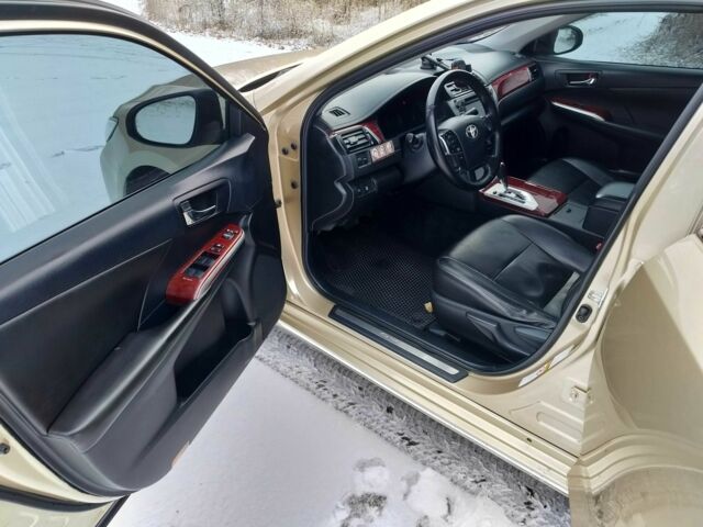 Бежевый Тойота Камри, объемом двигателя 2.5 л и пробегом 216 тыс. км за 12000 $, фото 10 на Automoto.ua