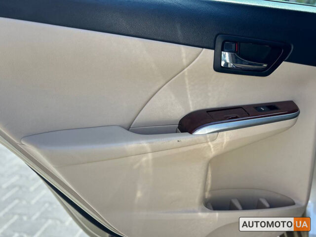 Бежевий Тойота Камрі, об'ємом двигуна 2.5 л та пробігом 157 тис. км за 13800 $, фото 13 на Automoto.ua