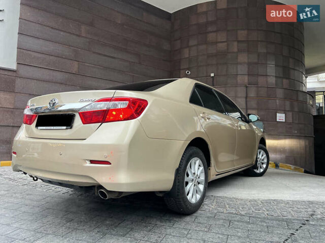 Бежевий Тойота Камрі, об'ємом двигуна 2.5 л та пробігом 247 тис. км за 12350 $, фото 21 на Automoto.ua