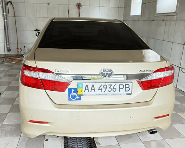 Тойота Камри 2012 в Броварах на Automoto.ua Бежевый Тойота Камри, объемом двигателя 2.49 л и пробегом 275 тыс. км за 12900 $, фото 2 на Automoto.ua