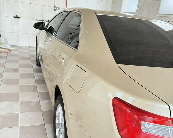 Тойота Камри 2012 в Броварах на Automoto.ua Бежевый Тойота Камри, объемом двигателя 2.49 л и пробегом 275 тыс. км за 12900 $, фото 4 на Automoto.ua