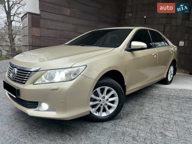 Бежевий Тойота Камрі, об'ємом двигуна 2.5 л та пробігом 247 тис. км за 12350 $, фото 63 на Automoto.ua
