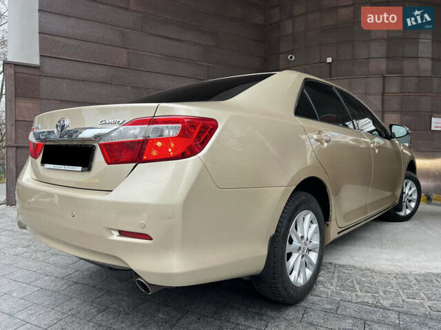 Бежевий Тойота Камрі, об'ємом двигуна 2.5 л та пробігом 247 тис. км за 12350 $, фото 17 на Automoto.ua