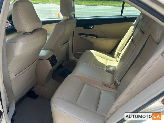 Бежевий Тойота Камрі, об'ємом двигуна 2.5 л та пробігом 157 тис. км за 13800 $, фото 14 на Automoto.ua