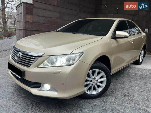 Бежевий Тойота Камрі, об'ємом двигуна 2.5 л та пробігом 247 тис. км за 12350 $, фото 92 на Automoto.ua