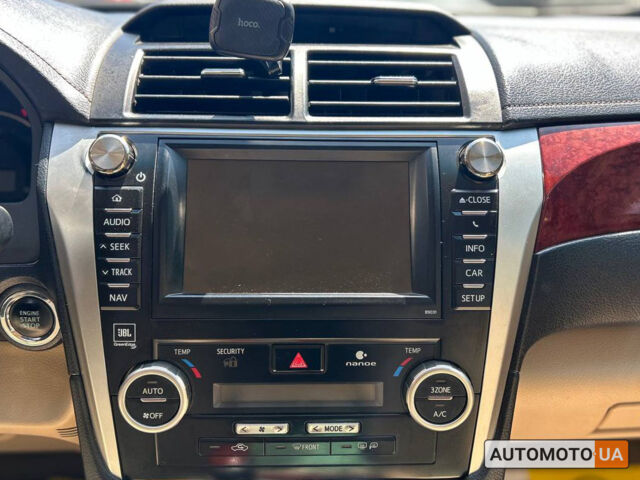 Бежевий Тойота Камрі, об'ємом двигуна 2.5 л та пробігом 157 тис. км за 13800 $, фото 10 на Automoto.ua