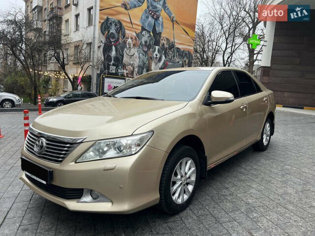 Бежевий Тойота Камрі, об'ємом двигуна 2.5 л та пробігом 247 тис. км за 12350 $, фото 20 на Automoto.ua