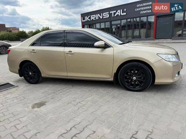 Бежевий Тойота Камрі, об'ємом двигуна 2.5 л та пробігом 192 тис. км за 11199 $, фото 5 на Automoto.ua
