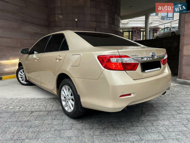 Бежевий Тойота Камрі, об'ємом двигуна 2.5 л та пробігом 247 тис. км за 12350 $, фото 67 на Automoto.ua