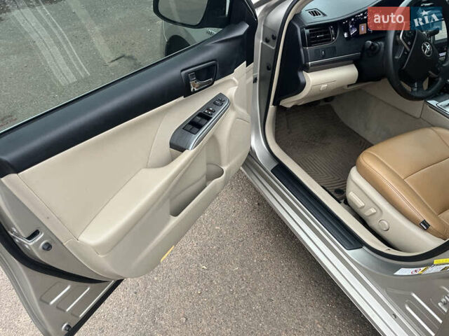 Бежевий Тойота Камрі, об'ємом двигуна 2.49 л та пробігом 126 тис. км за 14300 $, фото 10 на Automoto.ua