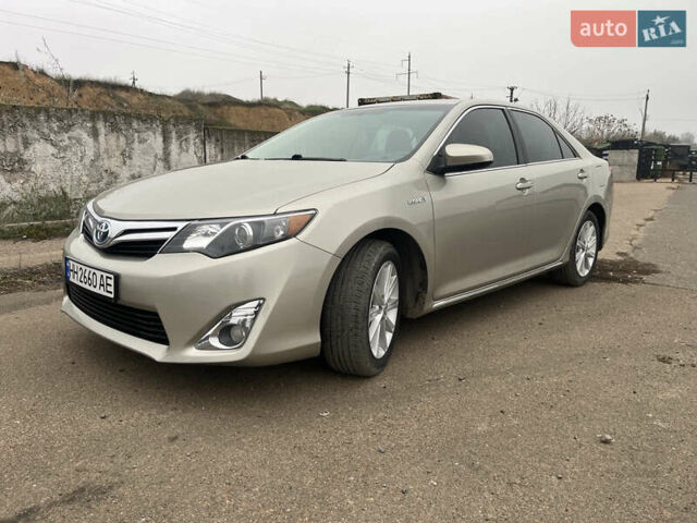 Бежевий Тойота Камрі, об'ємом двигуна 2.49 л та пробігом 126 тис. км за 14300 $, фото 1 на Automoto.ua