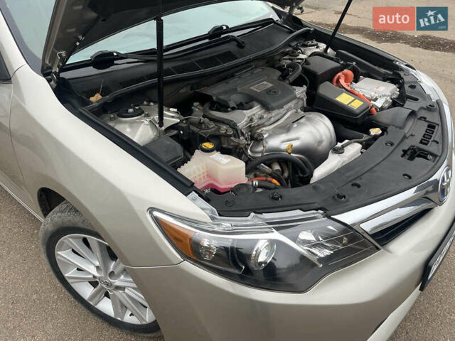 Бежевий Тойота Камрі, об'ємом двигуна 2.49 л та пробігом 126 тис. км за 14300 $, фото 5 на Automoto.ua