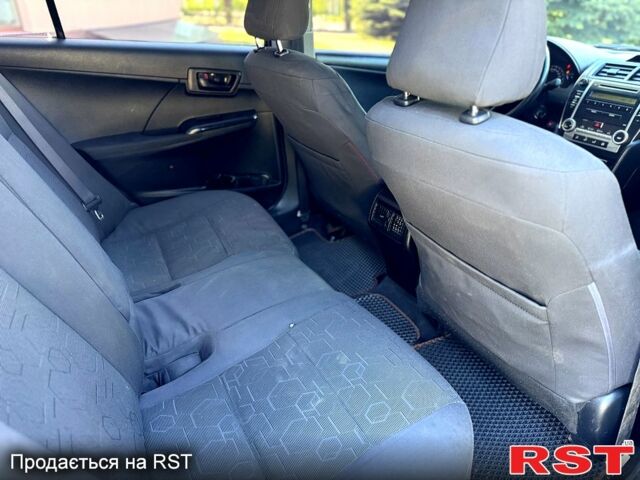 Бежевый Тойота Камри, объемом двигателя 2.5 л и пробегом 243 тыс. км за 12800 $, фото 6 на Automoto.ua