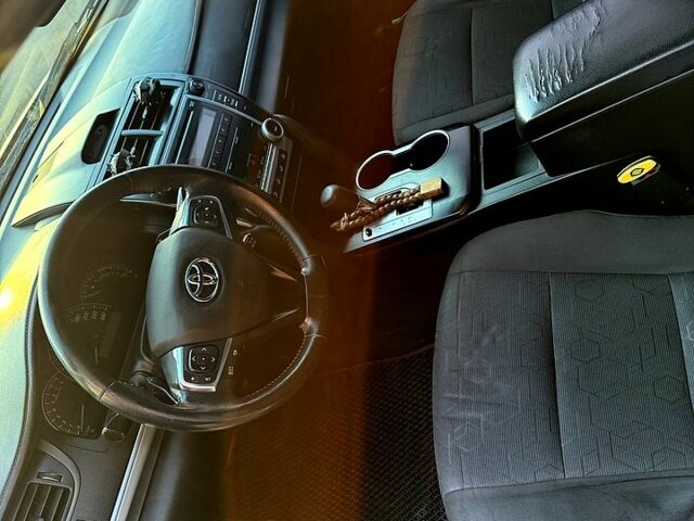 Бежевый Тойота Камри, объемом двигателя 2.5 л и пробегом 260 тыс. км за 10700 $, фото 4 на Automoto.ua