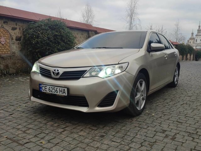 Бежевый Тойота Камри, объемом двигателя 2.5 л и пробегом 250 тыс. км за 11800 $, фото 2 на Automoto.ua