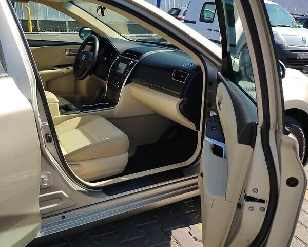 Бежевый Тойота Камри, объемом двигателя 2.5 л и пробегом 74 тыс. км за 17000 $, фото 11 на Automoto.ua