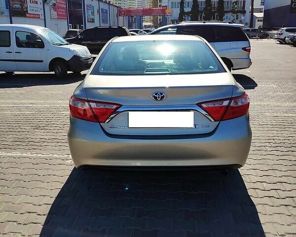 Бежевый Тойота Камри, объемом двигателя 2.5 л и пробегом 74 тыс. км за 17000 $, фото 4 на Automoto.ua