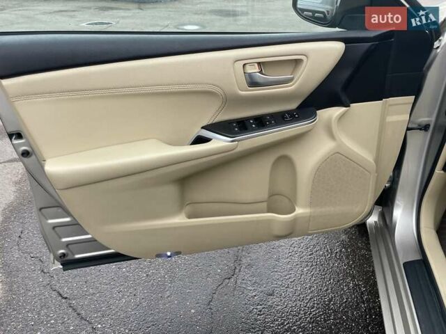 Бежевый Тойота Камри, объемом двигателя 2.5 л и пробегом 133 тыс. км за 12999 $, фото 8 на Automoto.ua