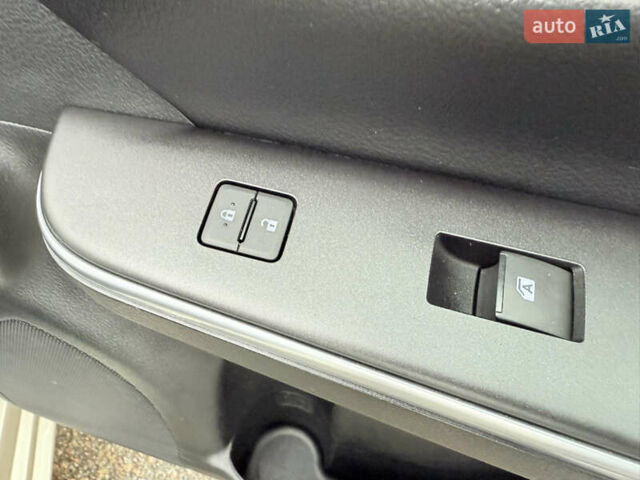 Бежевый Тойота Камри, объемом двигателя 2.49 л и пробегом 79 тыс. км за 12900 $, фото 17 на Automoto.ua