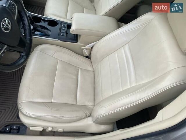 Бежевый Тойота Камри, объемом двигателя 2.5 л и пробегом 133 тыс. км за 12999 $, фото 11 на Automoto.ua