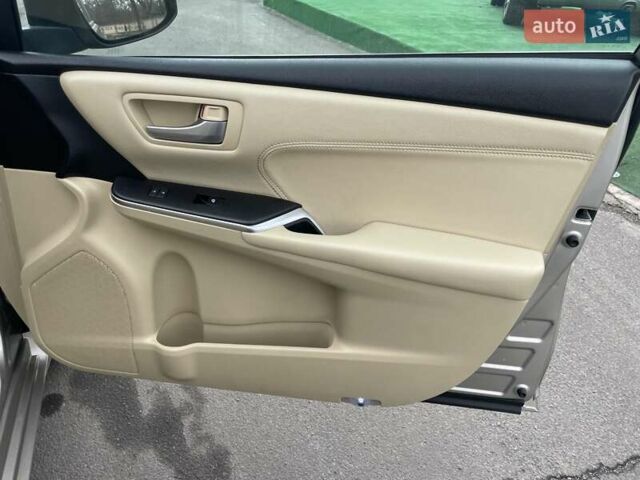 Бежевый Тойота Камри, объемом двигателя 2.5 л и пробегом 133 тыс. км за 12999 $, фото 17 на Automoto.ua