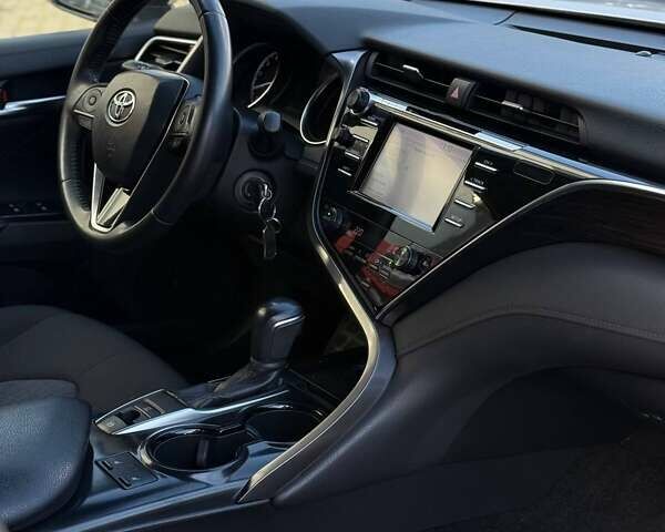 Тойота Камри 2017 в Черновцах на Automoto.ua Бежевый Тойота Камри, объемом двигателя 2.49 л и пробегом 75 тыс. км за 21900 $, фото 9 на Automoto.ua