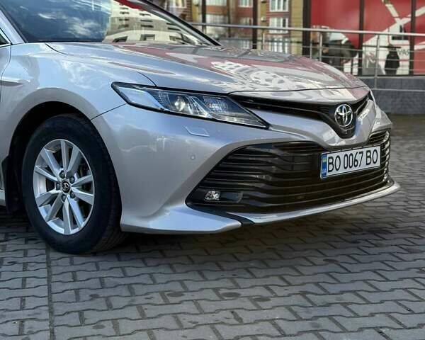 Тойота Камри 2017 в Черновцах на Automoto.ua Бежевый Тойота Камри, объемом двигателя 2.49 л и пробегом 75 тыс. км за 21900 $, фото 1 на Automoto.ua