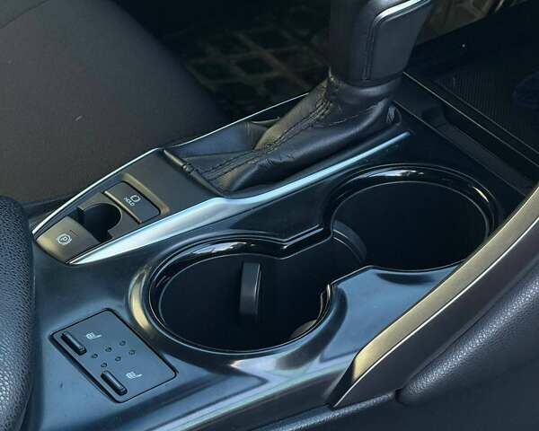 Тойота Камри 2017 в Черновцах на Automoto.ua Бежевый Тойота Камри, объемом двигателя 2.49 л и пробегом 75 тыс. км за 21900 $, фото 11 на Automoto.ua