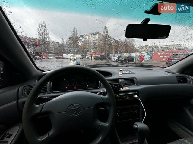 Чорний Тойота Камрі, об'ємом двигуна 2.2 л та пробігом 360 тис. км за 3450 $, фото 2 на Automoto.ua