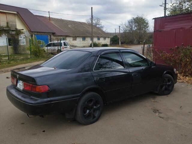 Черный Тойота Камри, объемом двигателя 2.2 л и пробегом 300 тыс. км за 2500 $, фото 4 на Automoto.ua