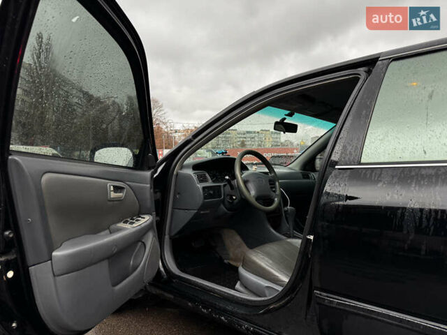 Чорний Тойота Камрі, об'ємом двигуна 2.2 л та пробігом 360 тис. км за 3450 $, фото 3 на Automoto.ua