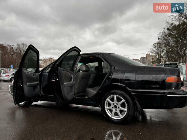 Чорний Тойота Камрі, об'ємом двигуна 2.2 л та пробігом 360 тис. км за 3450 $, фото 4 на Automoto.ua